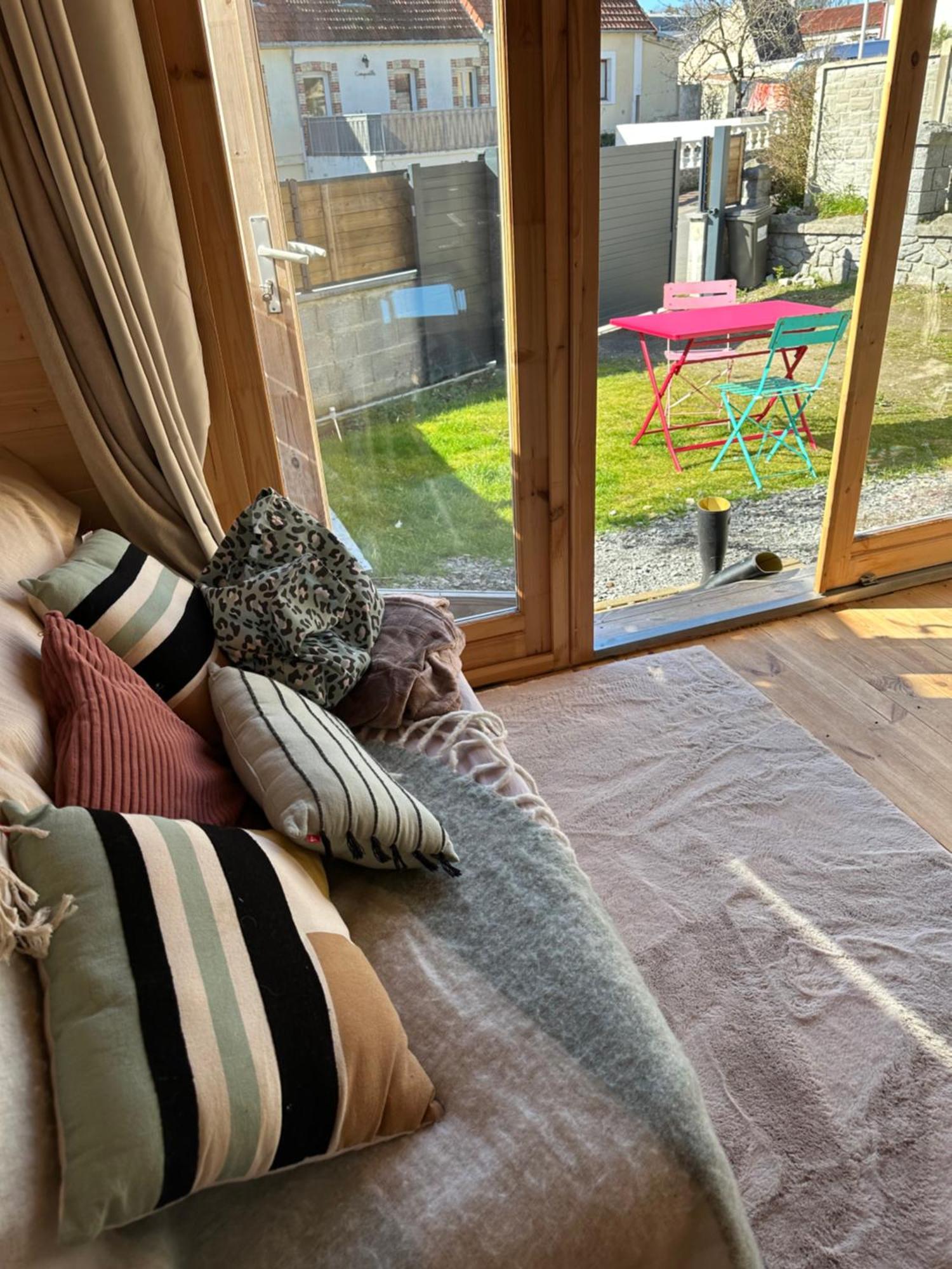 Maison En Bois 1 Chambre 4 Couchages Type Tiny House グランビル エクステリア 写真